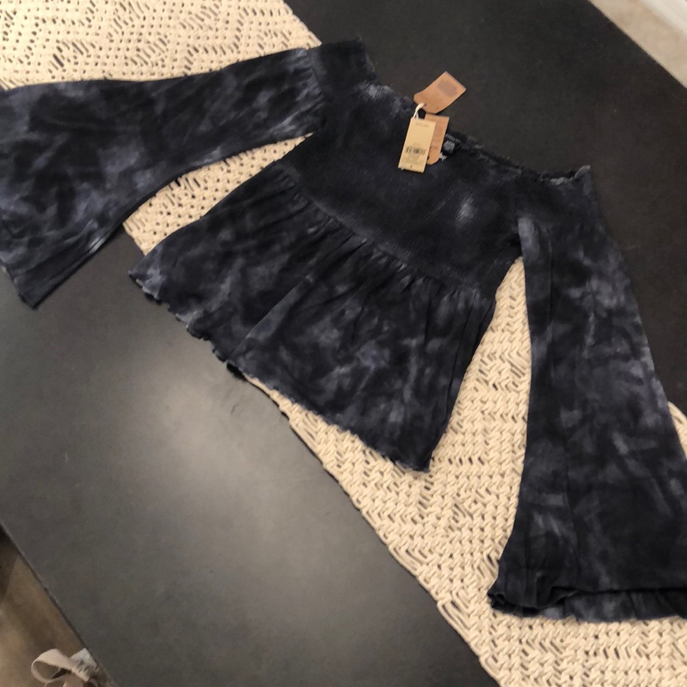 AE off the shoulder top